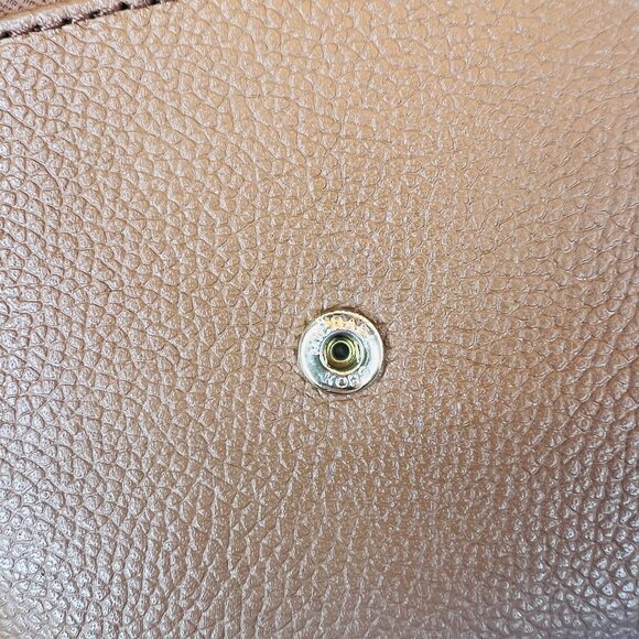 Authentic Michael Kors Hayes Medium Trifold Wallet in Luggage Brown - Picture 7 of 13